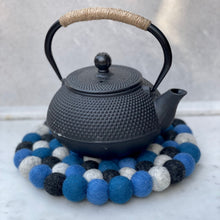 Load image into Gallery viewer, Felt Ball Trivet - Blue