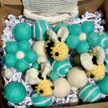 Load image into Gallery viewer, DIY Bee Garland Kit - Teal