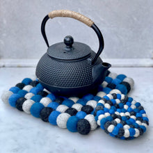 Load image into Gallery viewer, Felt Ball Trivet - Blue