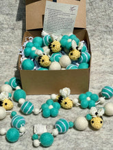 Load image into Gallery viewer, DIY Bee Garland Kit - Teal