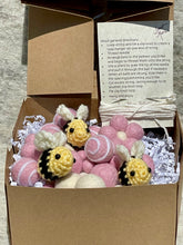 Load image into Gallery viewer, DIY Bee Garland Kit - Pink