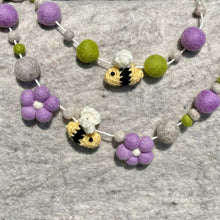 Load image into Gallery viewer, Bee Garland - Lavender