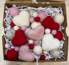 Load image into Gallery viewer, Valentine Wool Felt Potpourri Sets - Multiple Color & Scent Choices