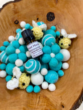 Load image into Gallery viewer, Bees and Blooms Felt Potpourri Sets - Multiple Colors & Scents