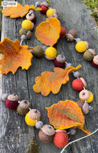 Load image into Gallery viewer, Acorns & Leaves Fall Garland