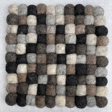 Load image into Gallery viewer, Felt Ball Trivets - Stone