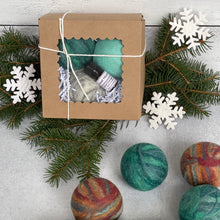 Load image into Gallery viewer, Single Merino Wool Felted Dryer Ball - Mint Solid
