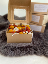 Load image into Gallery viewer, DIY Spiced Cider Wool Garland Kit