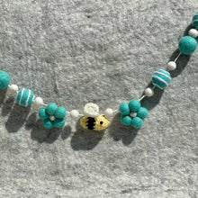 Load image into Gallery viewer, Bee Garland - Teal