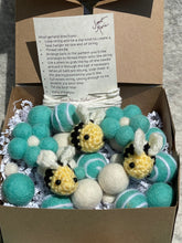 Load image into Gallery viewer, DIY Bee Garland Kit - Teal
