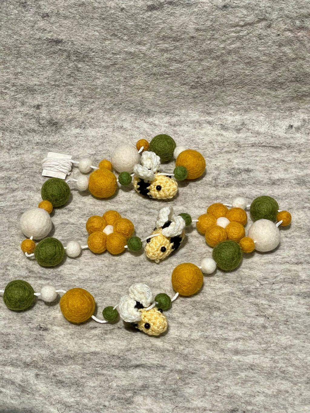 Bee Garland - Gold