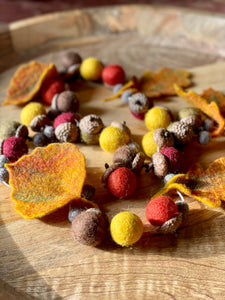 Acorns & Leaves Fall Garland