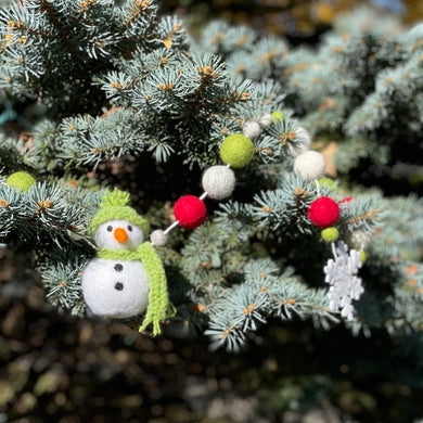 Green Snowman Garland