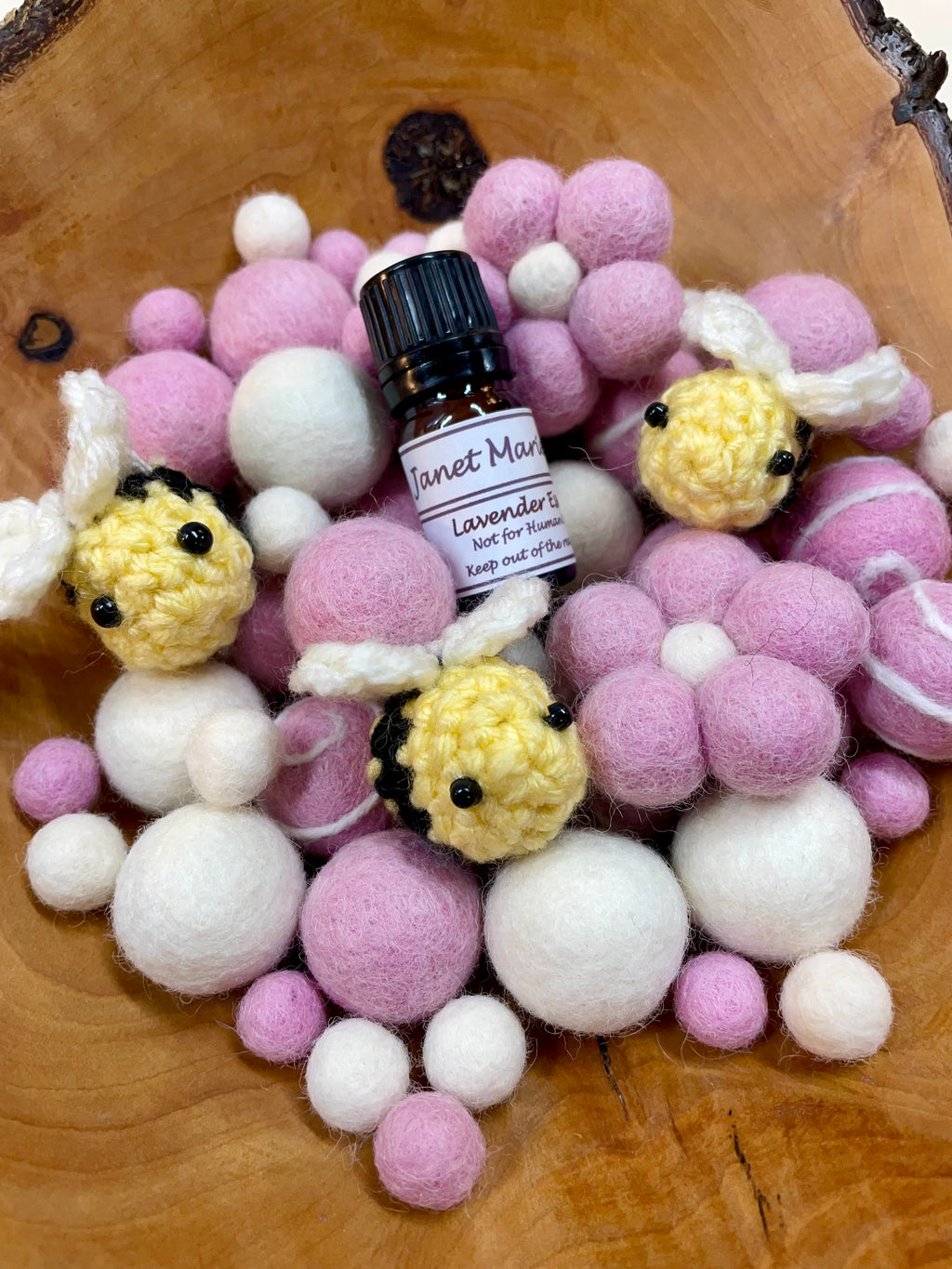 Bees and Blooms Felt Potpourri Sets - Multiple Colors & Scents