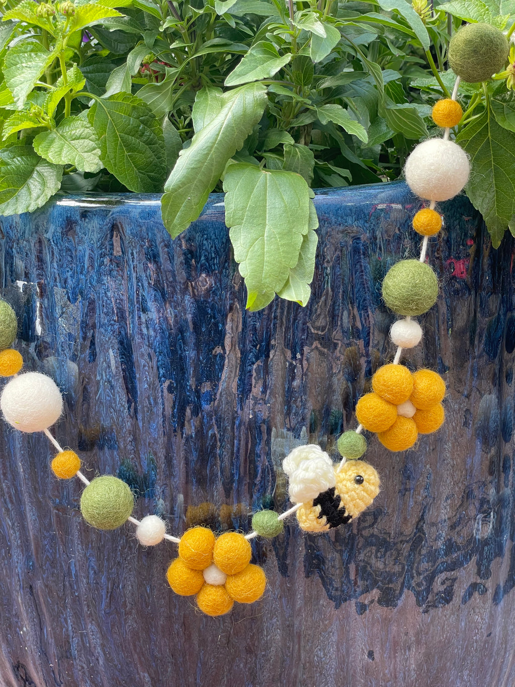 DIY Bee Garland Kit