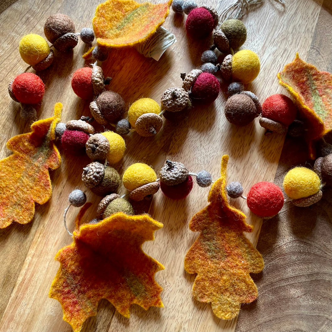 Acorns & Leaves Fall Garland