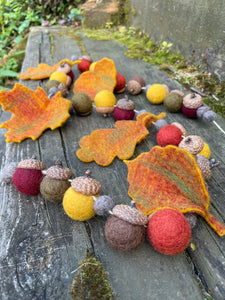 Acorns & Leaves Fall Garland