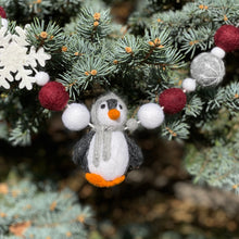 Load image into Gallery viewer, Gray Penguin Wool Garland