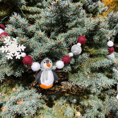 Gray Penguin Wool Garland