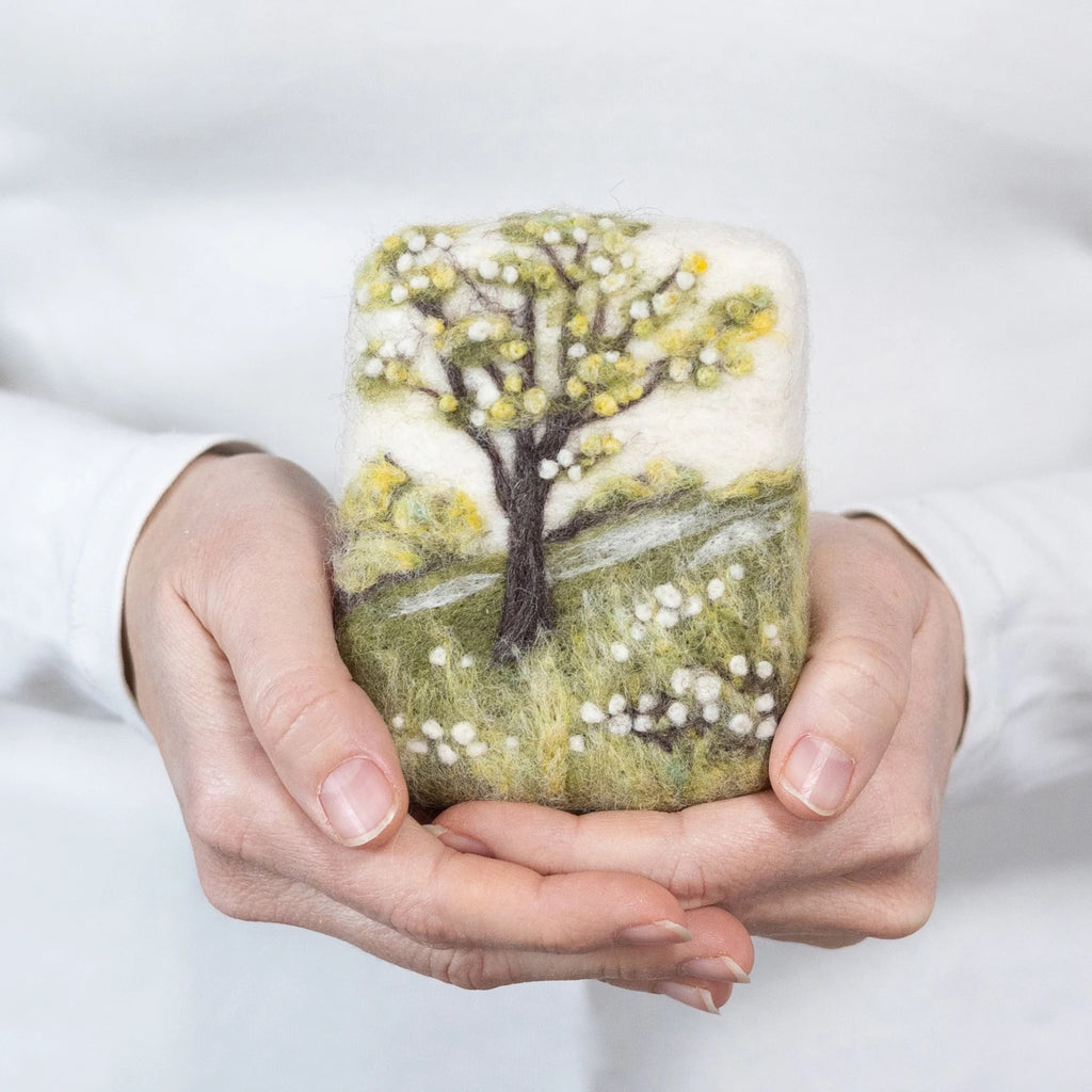 Spring Blooms Mini Needle Felting Kit