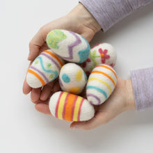 Load image into Gallery viewer, Easter Eggs Needle Felting Kit