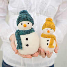 Load image into Gallery viewer, Snowmen Needle Felting Kit