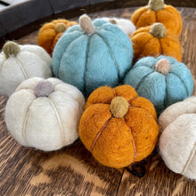 Load image into Gallery viewer, Pumpkin Felted Soap - Small