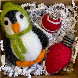 Green Penguin Wool Ornament Set