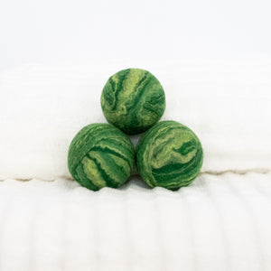 green wool dryer balls